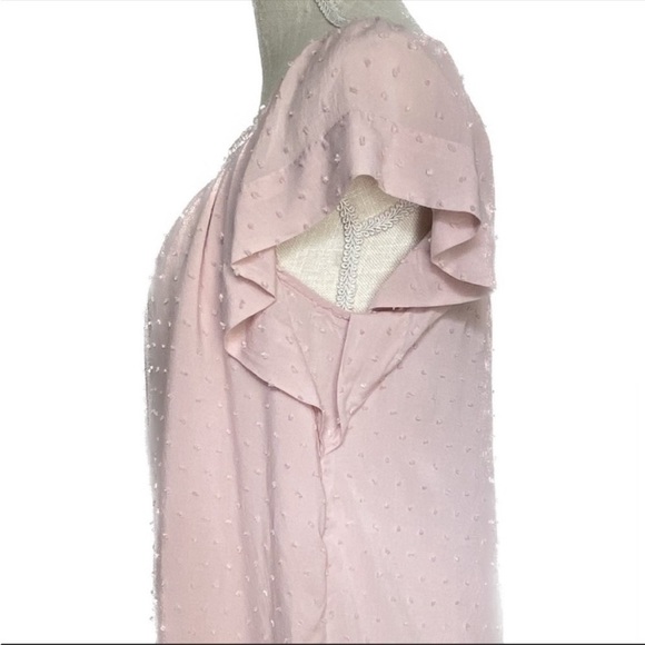 • Express • Clip Dot Flutter Sleeve Top - Picture 6 of 8